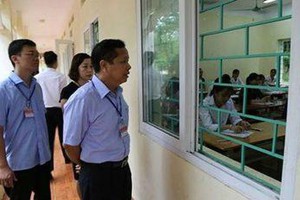 Chính phủ nghiêm khắc phê bình các địa phương xảy ra sai phạm thi cử