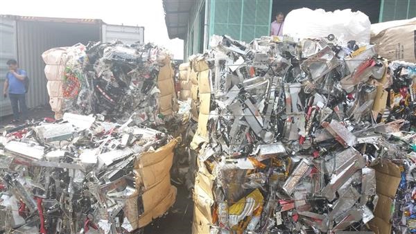 Có 58 hãng tàu liên quan đến hàng trăm container phế liệu tồn đọng