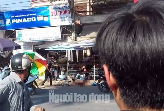 Chỉ vì chê trái cây có sâu dẫn đến đâm chém loạn xạ, 1 người chết