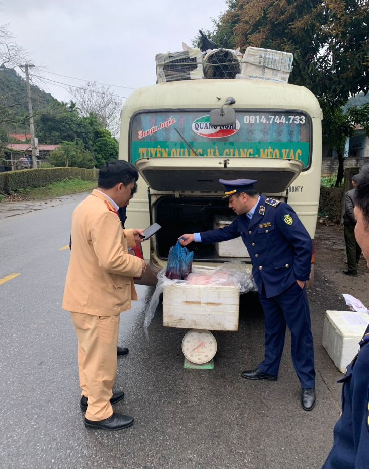 Hà Giang: Ngăn chặn 125kg sản phẩm động vật không rõ nguồn gốc